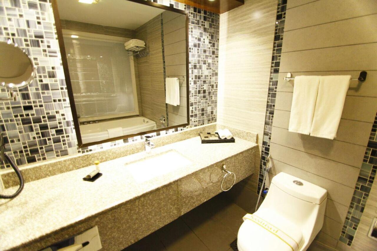 Hotel Dgates Lahore Eksteriør billede